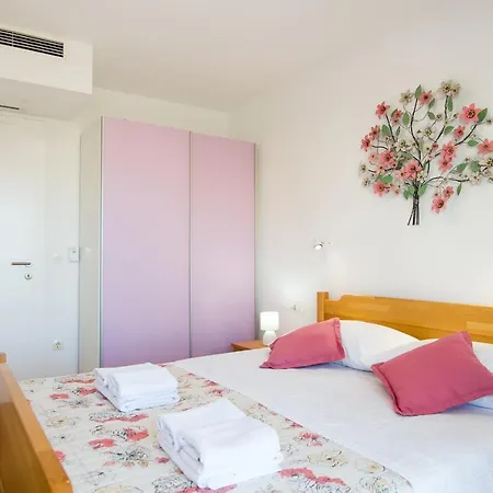 Mattea Apartament Makarska