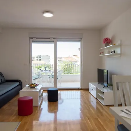 Mattea Apartament *